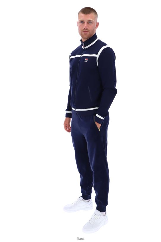 fila nate položená na pruhované bundě 0668L3297FILA