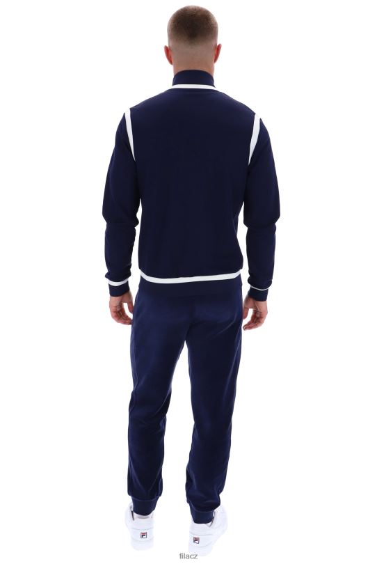 fila nate položená na pruhované bundě 0668L3297FILA